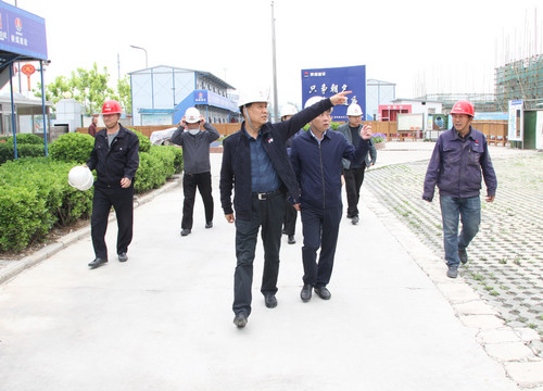 侯本英深入山水逸境小區(qū)、老城改造項(xiàng)目調(diào)研指導(dǎo)工作