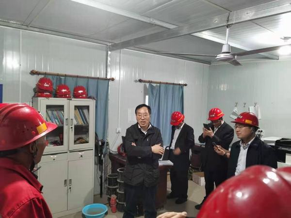陜西省煤監(jiān)局副局長張軍昌蒞臨王峰項目部檢查指導工作