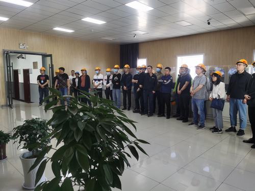 陜煤運(yùn)銷集團(tuán)及陜西能源趙石畔煤電有限公司一行到陜煤建設(shè)洗選煤運(yùn)營(yíng)公司紅柳林洗煤廠項(xiàng)目部進(jìn)行參觀交流學(xué)習(xí)