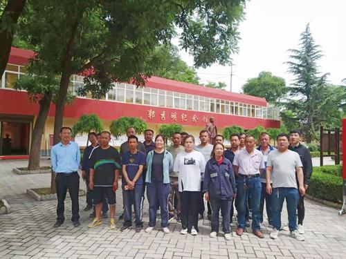 陜煤建設(shè)洗選煤運(yùn)營公司銅川制沙運(yùn)營項(xiàng)目部赴郭秀明紀(jì)念館開展“守初心 擔(dān)使命”學(xué)習(xí)教育