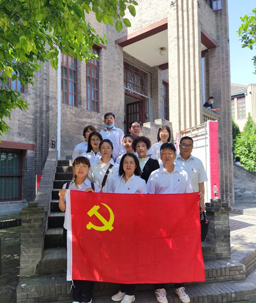 陜煤建設(shè)公司開展“追尋紅色足跡 感悟初心使命”主題黨日活動