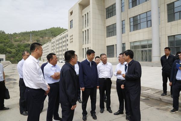 陜西省委常委、延安市委書記趙剛一行蒞臨陜煤建設(shè)礦建二公司車村項(xiàng)目部檢查指導(dǎo)工作