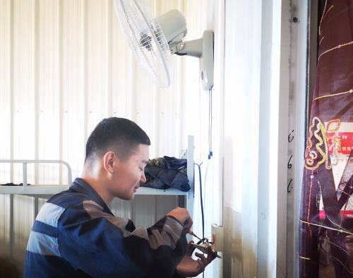 陜煤建設(shè)洗選煤運(yùn)營(yíng)公司左權(quán)洗煤廠項(xiàng)目部：處處留心辦實(shí)事，小小風(fēng)扇送清風(fēng)