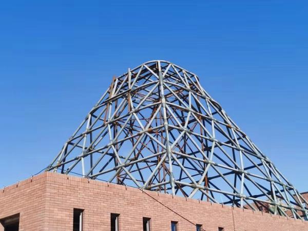 陜煤建設(shè)銅煤公司第十六項目部舉行廠前區(qū)職工活動中心工程鋼結(jié)構(gòu)主體完成儀式