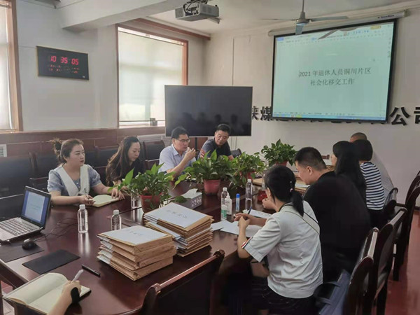 司正林在機電安裝公司調(diào)研指導(dǎo)工作