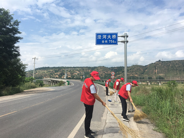 陜煤建設(shè)澄合分公司開展“盛夏七月 奉獻(xiàn)有我”志愿服務(wù)活動(dòng)