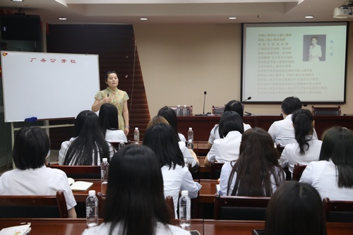 陜煤建設(shè)路橋分公司：關(guān)愛女職工，情滿半邊天