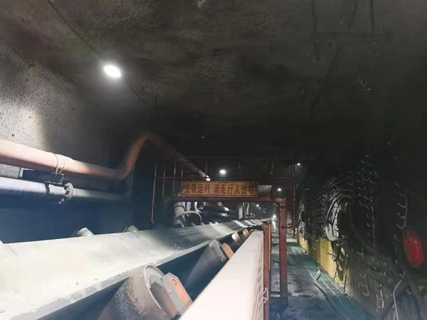 陜煤建設(shè)機(jī)電安裝公司曹家灘項目部順利完成122110順槽皮帶運(yùn)營項目