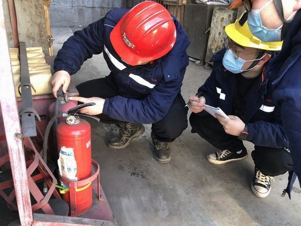 陜煤建設(shè)韓城分公司安裝三項(xiàng)目部：今年春節(jié)我在崗 詮釋最美敬業(yè)福