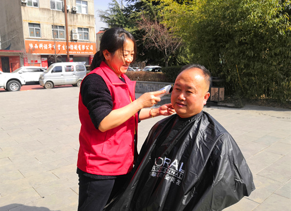 陜煤建設(shè)礦建三公司：向春天報到 ！學(xué)雷鋒我們來了