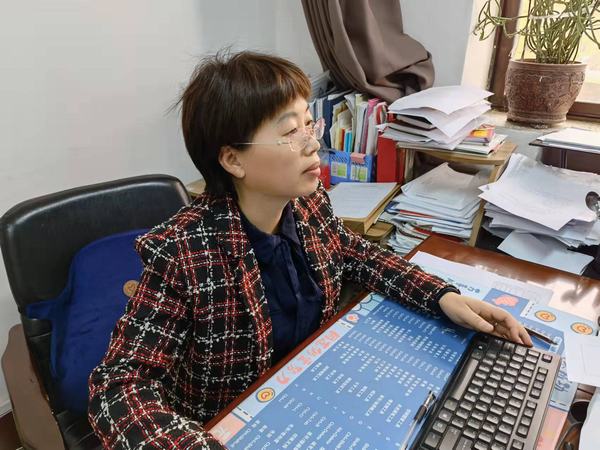 陜煤建設(shè)韓城分公司熱議全國“兩會”召開