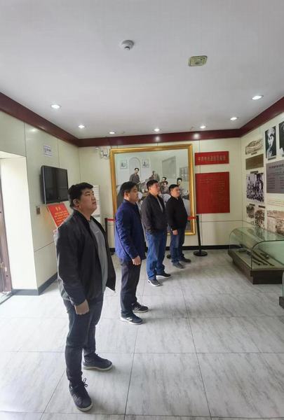 陜煤建設(shè)礦建二公司車村項(xiàng)目部黨支部赴瓦窯堡革命舊址學(xué)習(xí)