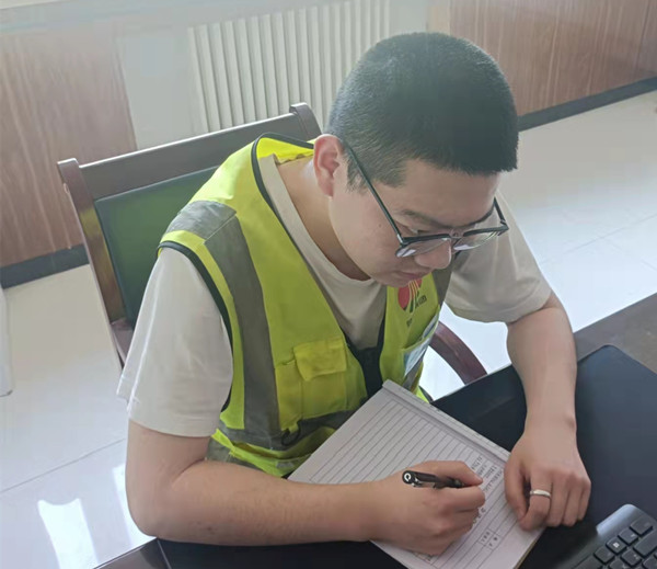 陜煤建設(shè)咸陽分公司第二項(xiàng)目部：寫祝福，寄思情