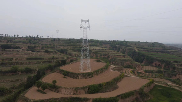 陜煤建設(shè)機(jī)電安裝公司10萬千瓦光伏項目110kv外送線路全線貫通