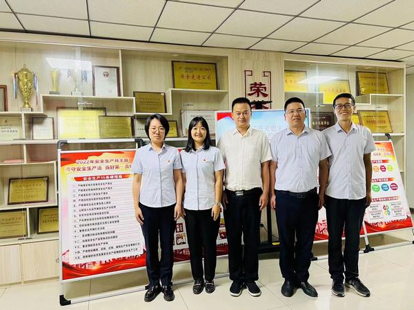 陜煤建設(shè)礦建二公司：新工服 新面貌 開(kāi)啟新征程