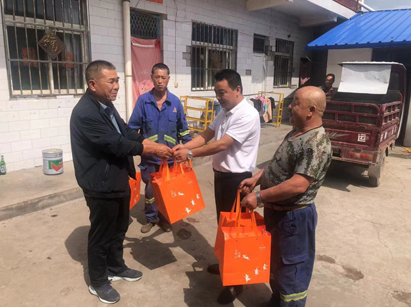 陜煤建設(shè)咸陽分公司安裝項(xiàng)目部：濃濃中秋情，慰問暖人心