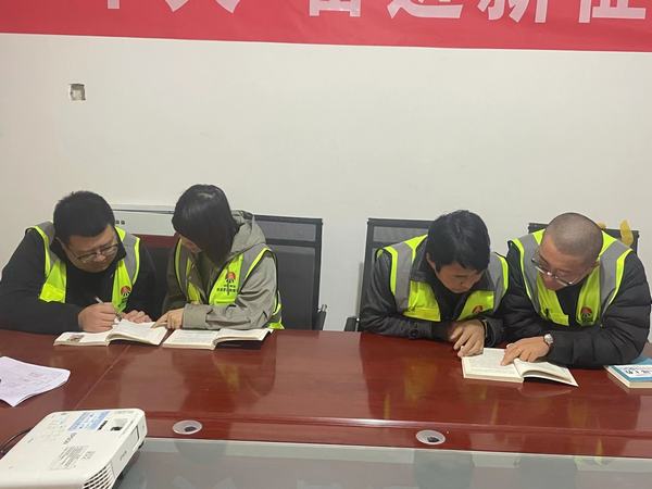 陜煤建設(shè)銅煤公司:第一項(xiàng)目部黨支部多項(xiàng)舉措開(kāi)展“紀(jì)律學(xué)習(xí)教育月”回頭望