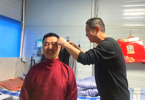 陜煤建設(shè)礦建三公司天山項(xiàng)目開(kāi)展暖心“疫”剪