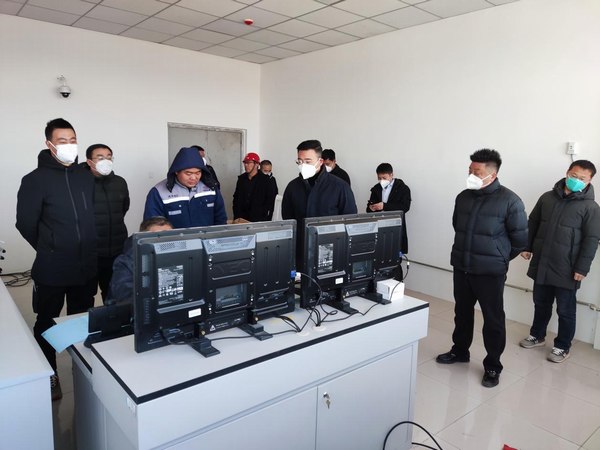 陜西榆橫鐵路有限責(zé)任公司黨委書記、董事長馮斌蒞臨榆陽煤炭物流園區(qū)項目檢查指導(dǎo)工作