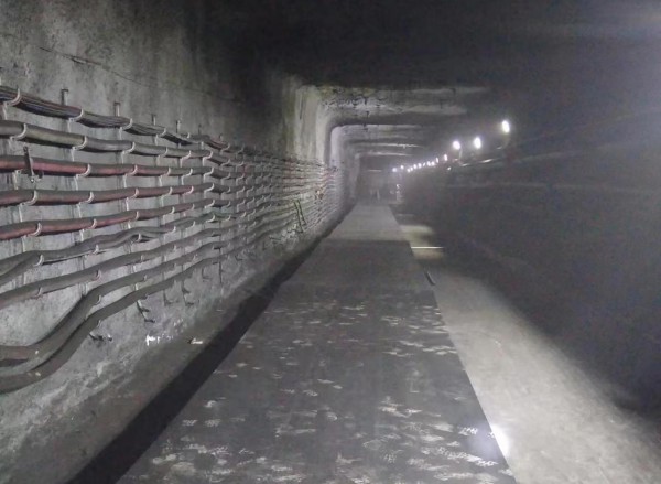 陜煤建設(shè)機(jī)電安裝公司小保當(dāng)項(xiàng)目部年末檢修如火如荼