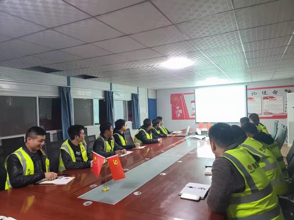 陜煤建設(shè)銅煤公司：第一項(xiàng)目部集重心，聚合力，奮力跑好“第一棒”