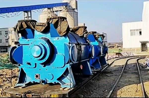 陜煤建設渭南分公司承建的西卓煤礦4#煤層臨時瓦斯抽放泵設備、配電及管路安裝工程成功移交