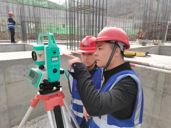 陜煤建設韓城分公司土建十一項目部： 一把尺子“量”到底  質量“哨兵”嚴把關