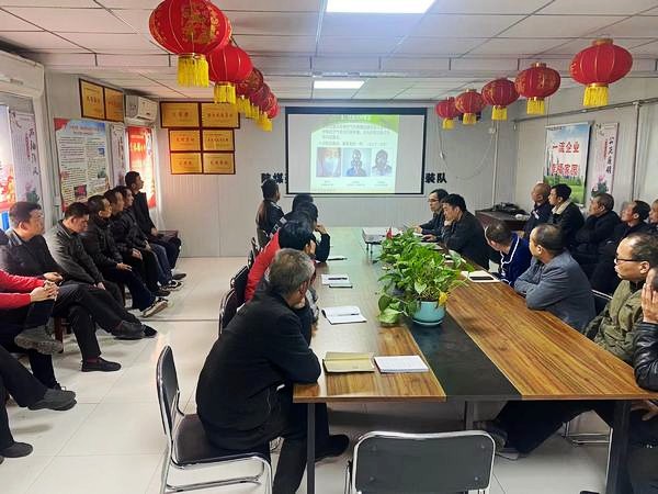 陜煤建設(shè)渭南分公司第二安裝項(xiàng)目部線上+線下扎實(shí)開(kāi)展《職業(yè)病防治法》宣傳活動(dòng)