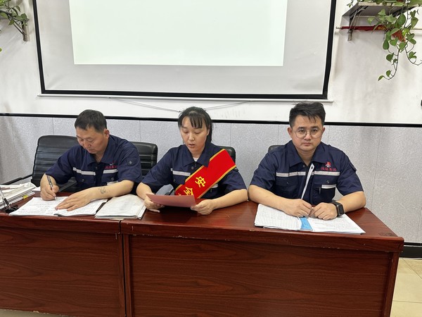   陜煤建設(shè)洗選煤運(yùn)營公司開展“安全生產(chǎn)月·巾幗講安全”五個一 安全主題活動