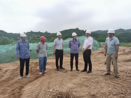 陜煤建設(shè)西北分公司：隴縣縣委副書記翟建平一行到隴縣100MW 農(nóng)光互補發(fā)電項目檢查指導(dǎo)