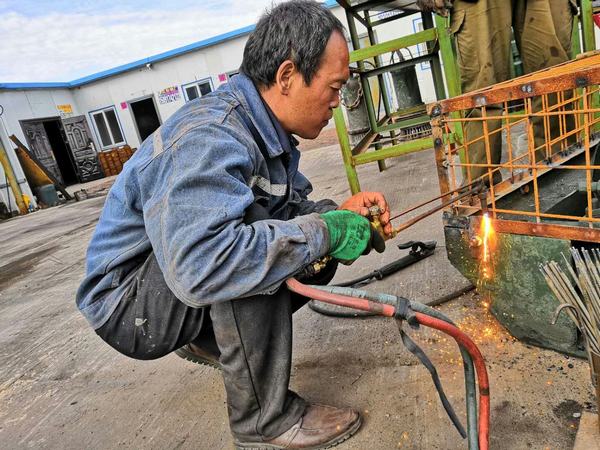 陜煤建設(shè)煤礦運營服務分公司：技能現(xiàn)場大講堂助青工成才