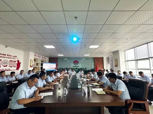 陜煤建設(shè)榆林公司召開上半年經(jīng)濟(jì)運(yùn)行分析會(huì)暨全員半年測(cè)評(píng)考核大會(huì)