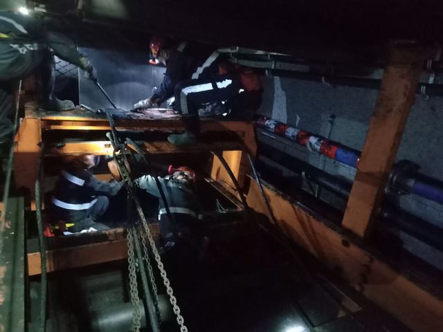 陜煤建設(shè)韓城分公司張家峁項目部高效完成2203膠運順槽膠帶機(jī)回撤工程