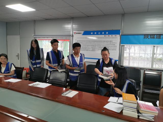 陜煤建設(shè)韓城分公司土建十一項(xiàng)目部：開展“沐浴書香 共同成長(zhǎng)”全民閱讀活動(dòng)