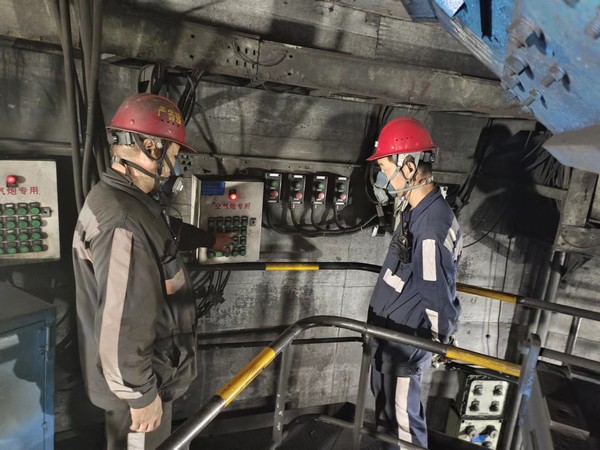 陜煤建設(shè)洗選煤運營公司澄合山陽運營項目部：喜逢金秋碩果時，不忘思源記師恩