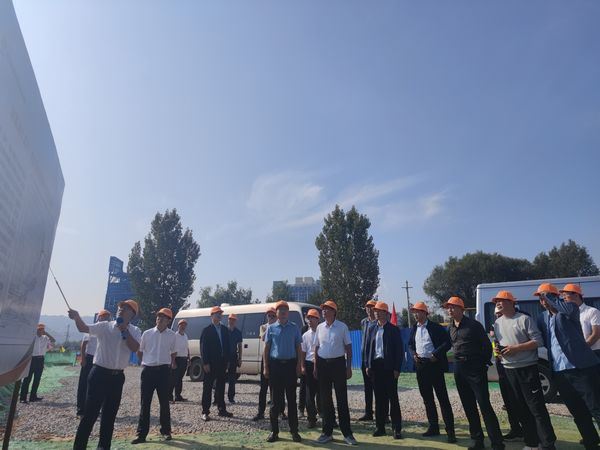 陜煤建設(shè)天工公司胡家河（孟村）煤礦鐵路專用線改擴(kuò)建項(xiàng)目迎來(lái)觀摩團(tuán)一行現(xiàn)場(chǎng)交流學(xué)習(xí)