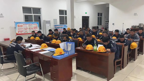 陜煤建設(shè)洗選煤運(yùn)營公司神渭蒲城運(yùn)營項目部： 從“心”出發(fā)  “心理課堂”理順職工情緒