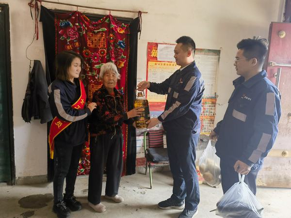 陜煤建設(shè)洗選煤運(yùn)營(yíng)公司神渭蒲城運(yùn)營(yíng)項(xiàng)目部 愛(ài)滿重陽(yáng)節(jié) 孝老暖人心