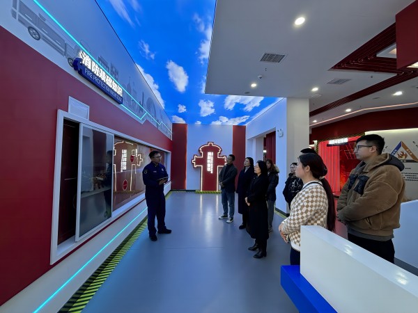 陜煤建設(shè)綠宇公司：“零距離”體驗消防