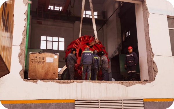 陜煤建設(shè)機(jī)電安裝公司主提升機(jī)電機(jī)搶修工程順利完成