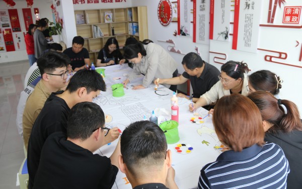 陜煤建設(shè)咸陽分公司開展“凝心聚力，多彩五一”趣味游戲活動(dòng)