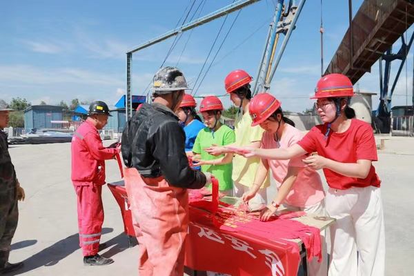陜煤建設(shè)礦建二公司：工會服務(wù)無大小，一舉一動暖人心