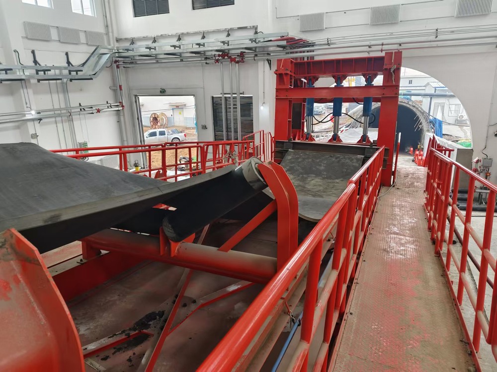 拼搏實(shí)干，共赴秋實(shí)