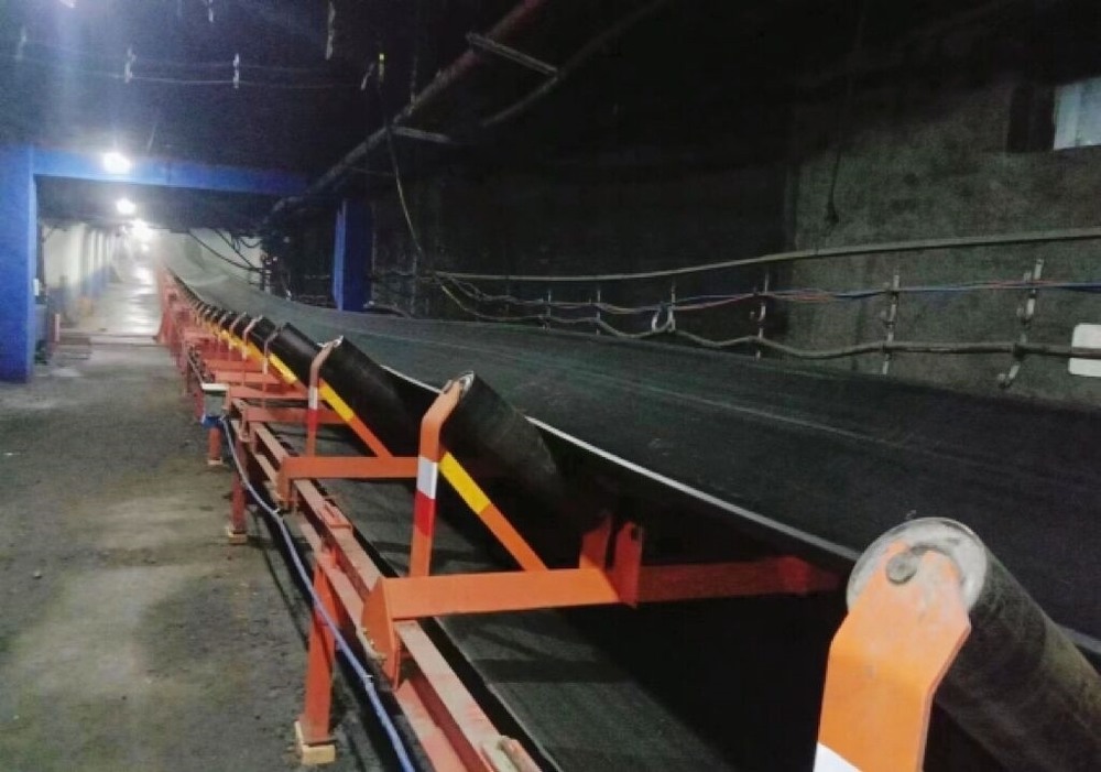 陜煤建設(shè)韓城分公司安裝四項(xiàng)目部：文家坡礦井及選煤廠42盤(pán)區(qū)帶式輸送機(jī)設(shè)備及配電安裝工程順利通過(guò)竣工驗(yàn)收