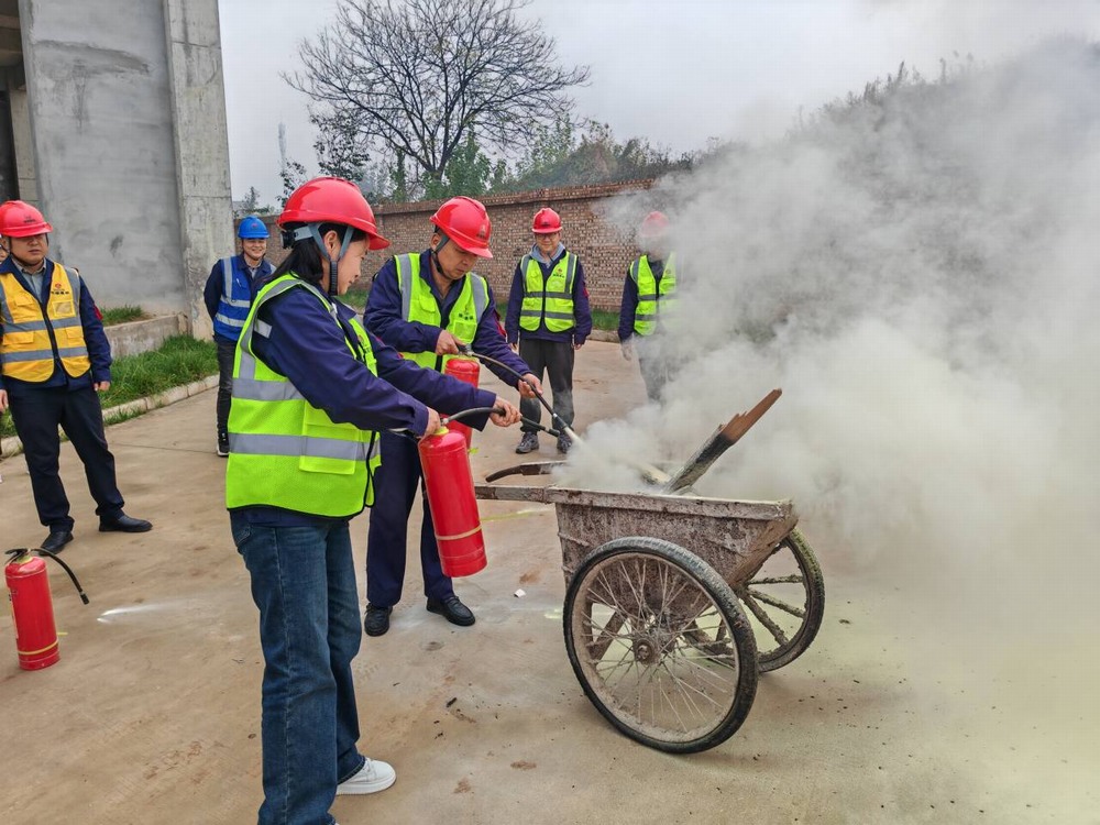 陜煤建設(shè)銅煤公司第一項目部：多措并舉筑防線 演練行動護安全