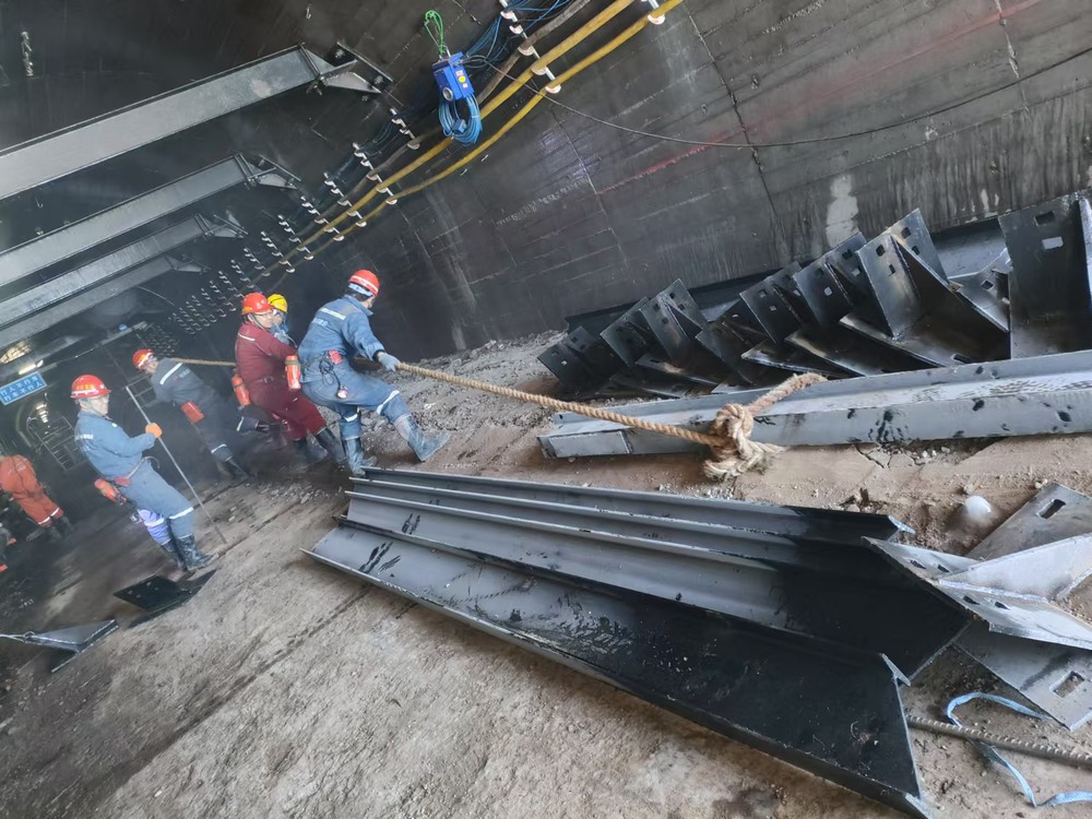 陜煤建設(shè)礦建二公司郭家灘項(xiàng)目部:青年技術(shù)“攻堅(jiān)隊(duì)”,助力項(xiàng)目快發(fā)展