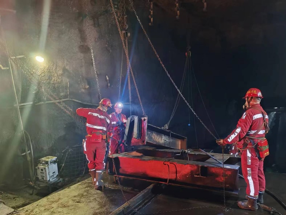 陜煤建設(shè)機(jī)電安裝公司：崗位上的春節(jié)，他們的堅守很 “燃”