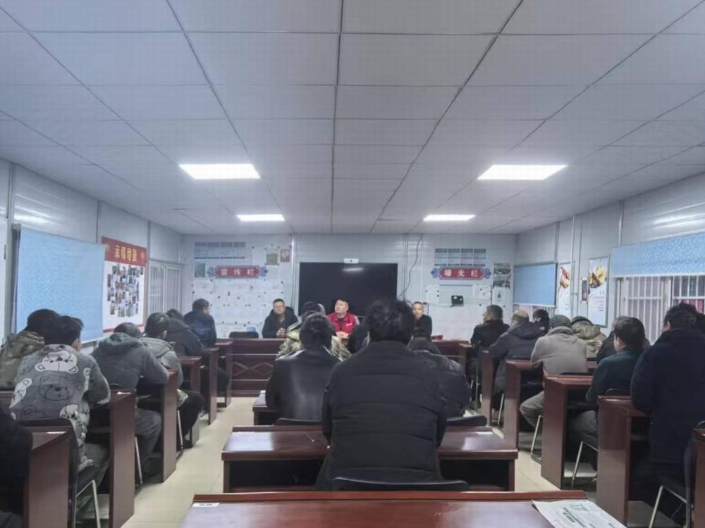 陜煤建設(shè)機(jī)電安裝公司玉華項(xiàng)目部：擰緊“安全閥”，護(hù)航新征程