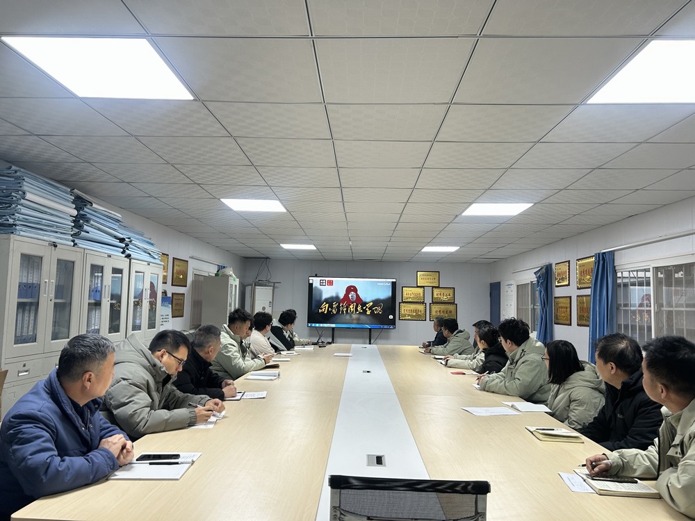 陜煤建設(shè)韓城分公司土建二項(xiàng)目部：傳承雷鋒精神，踐行時(shí)代擔(dān)當(dāng)