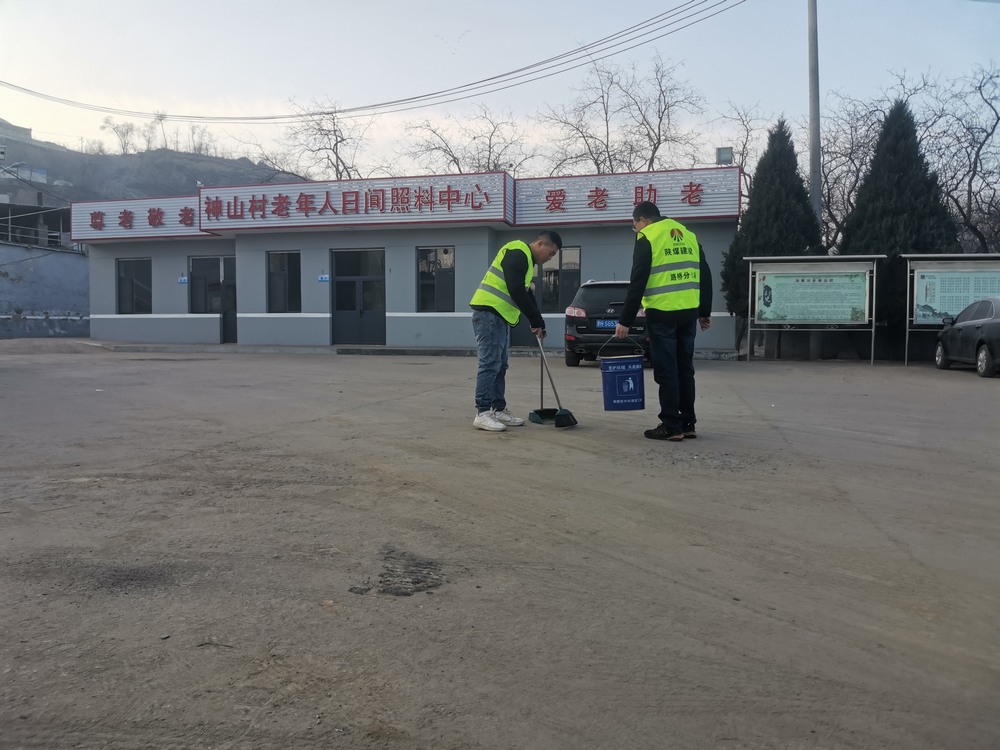 陜煤建設(shè)路橋分公司：學(xué)雷鋒，三月春“鋒”暖人心